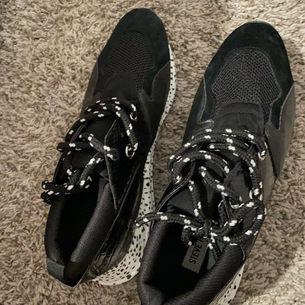 Steve Madden sneakers